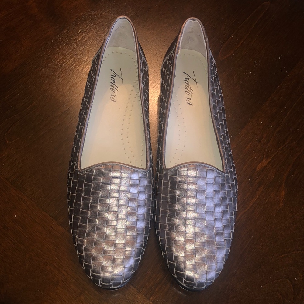 Trotters woven leather bronze flat 6N 6 narrow